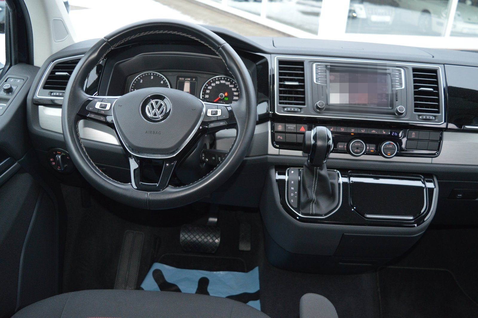 Volkswagen T6 Multivan 2.0 TDI DPF DSG Join Stdhzg/AHK/LED/ foto 6