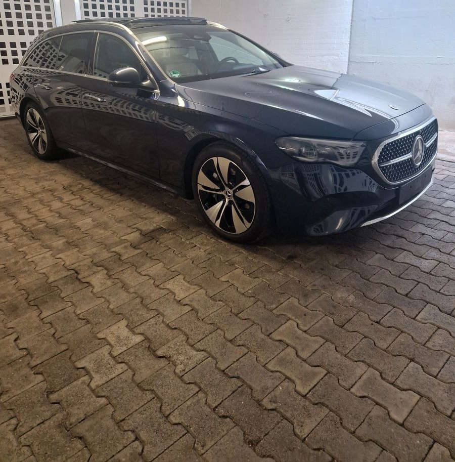 Mercedes-Benz E 300 de T Autom. PANO 360* Kam Memory 19 Zoll foto 16