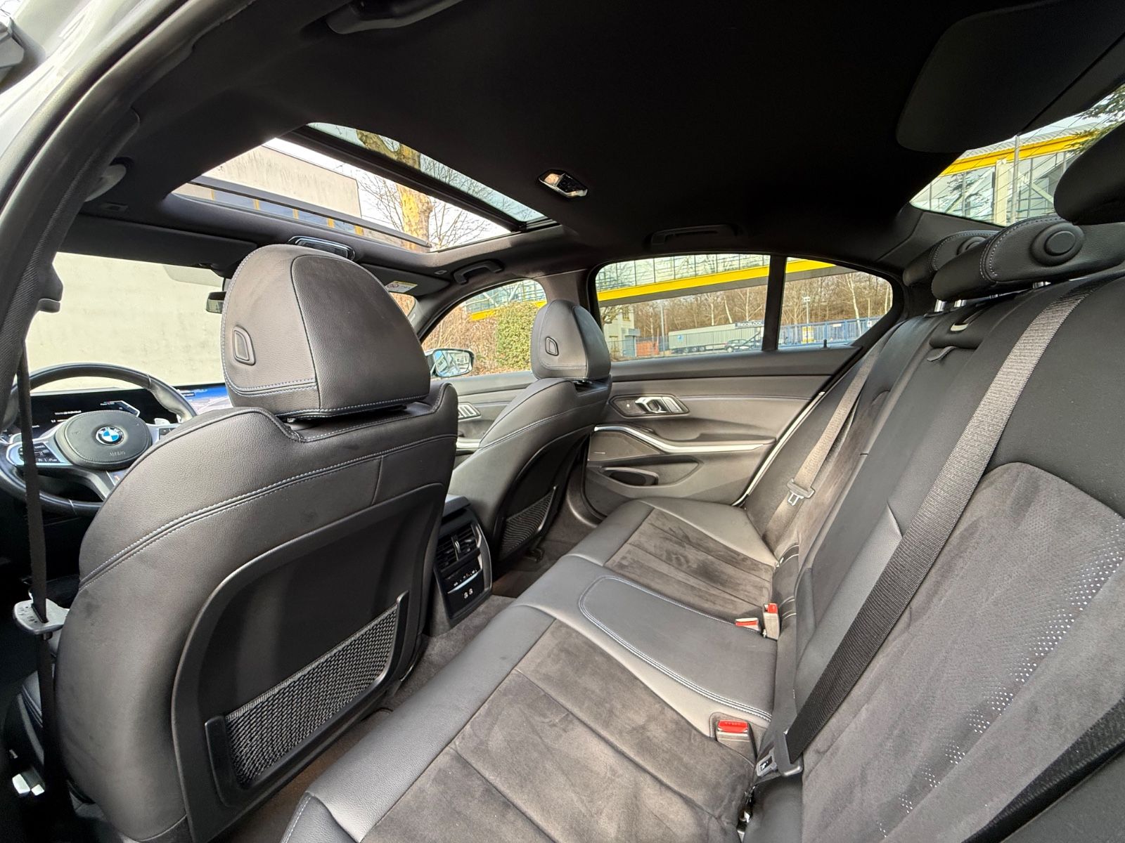 BMW 330 d * M-SPORT*MEMORY*H&K*PANO*SHADOW*19ZOLL* foto 16