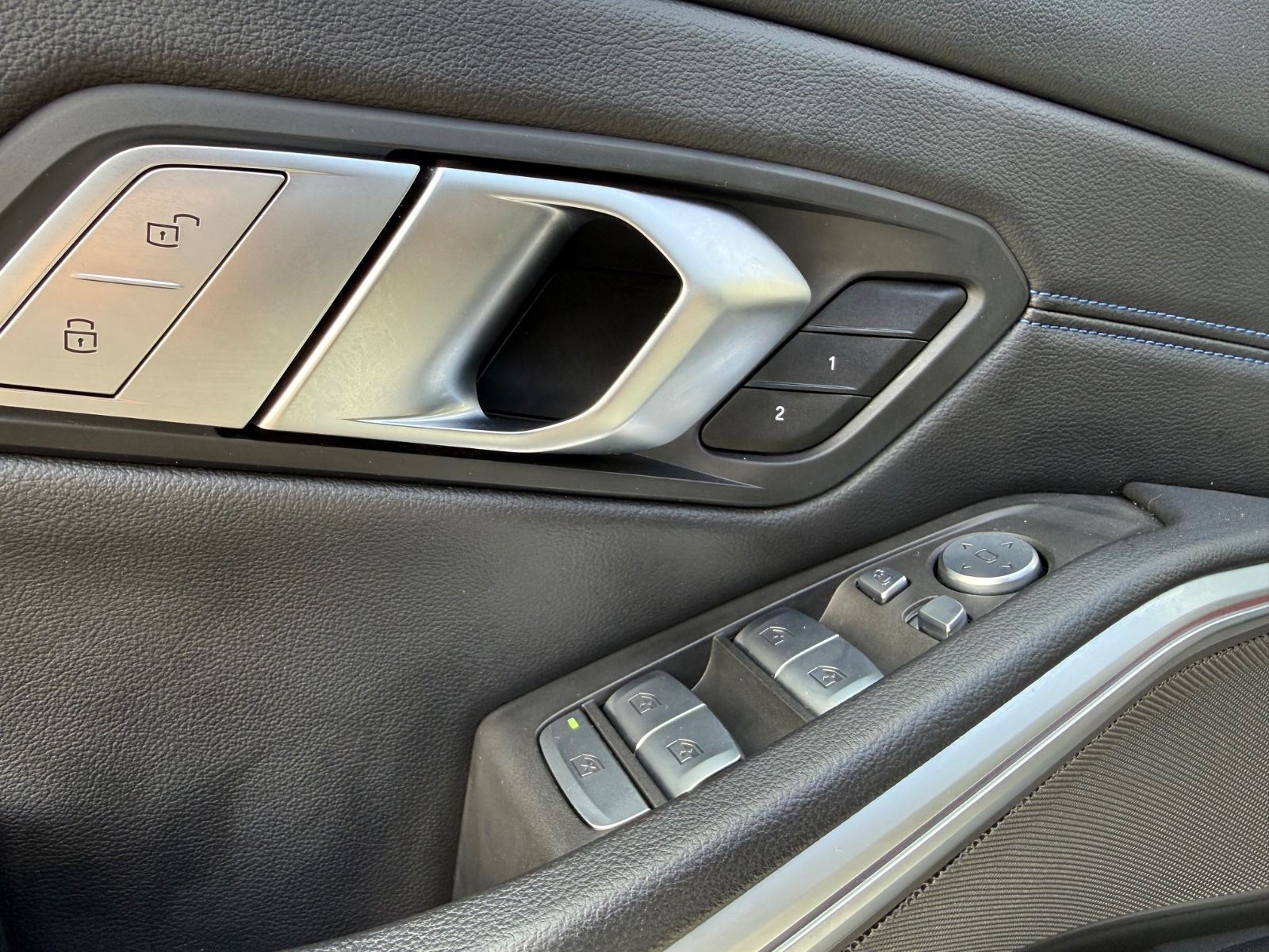 BMW 330 d * M-SPORT*MEMORY*H&K*PANO*SHADOW*19ZOLL* foto 17