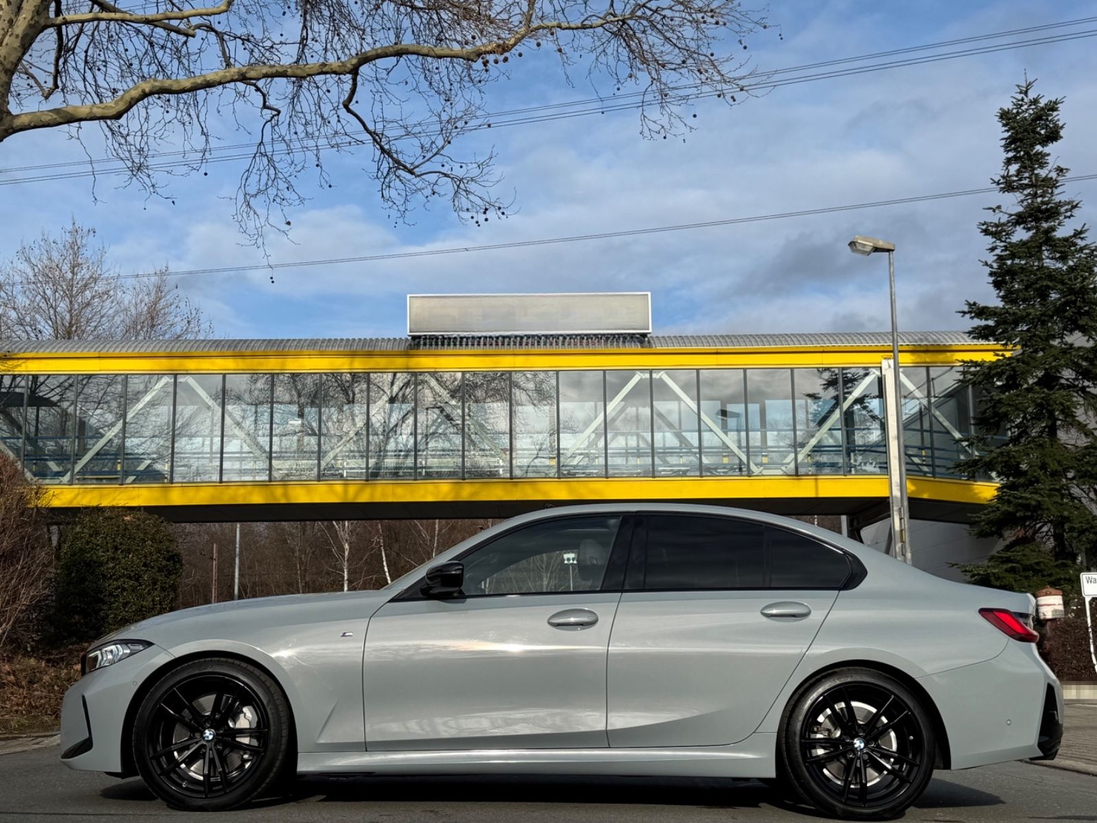 BMW 330 d * M-SPORT*MEMORY*H&K*PANO*SHADOW*19ZOLL* foto 3