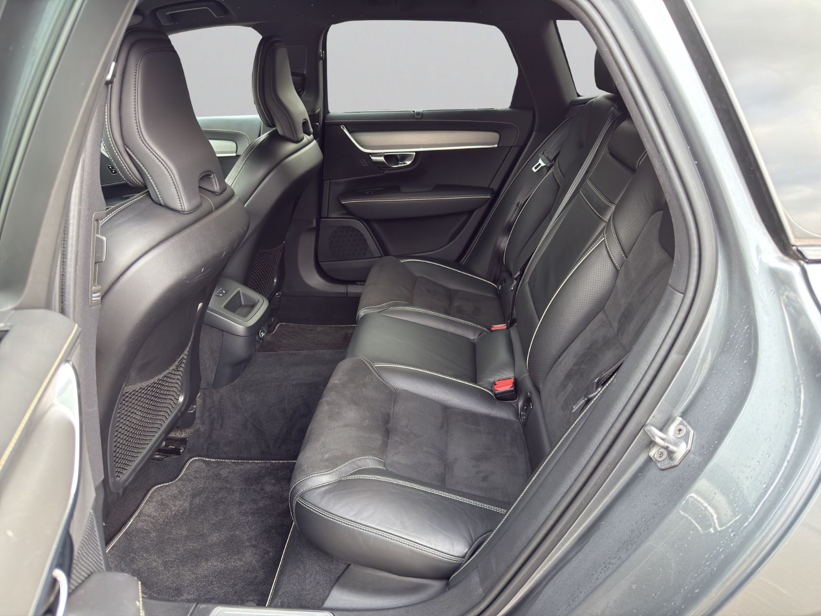 Volvo V90 2.0 T R-Design LED~CarPlay~Standhzng~Kamera foto 11