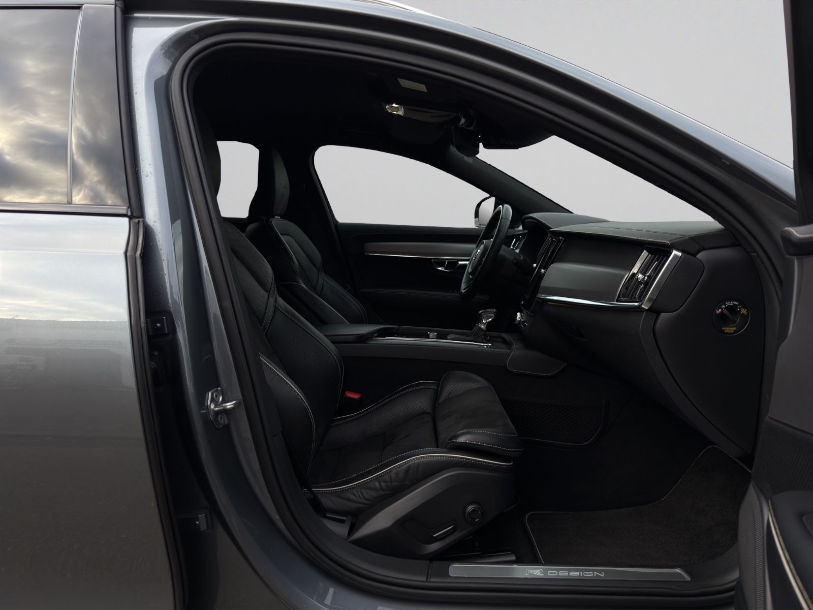 Volvo V90 2.0 T R-Design LED~CarPlay~Standhzng~Kamera foto 12