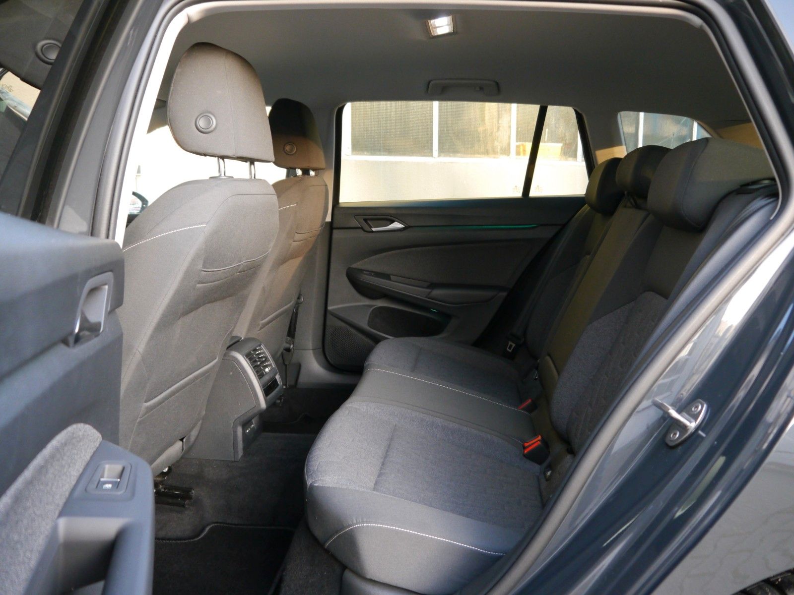 Volkswagen Golf VIII Variant 1.5 TSI Move*VIRTUAL*LED*KEY* foto 7