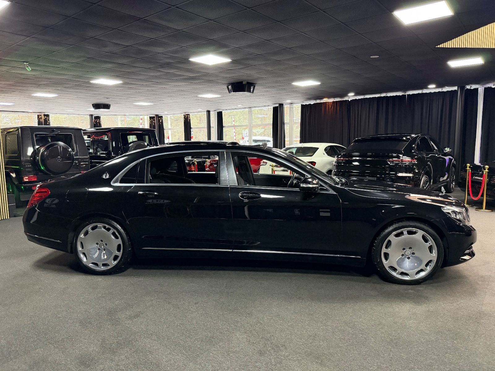 Mercedes-Benz S 500 S Maybach Limousine S 500 4Matic foto 13