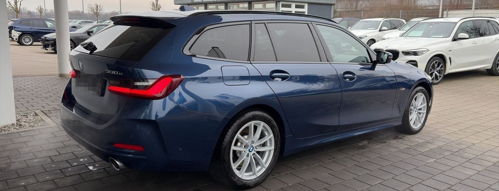 BMW 330e xDrive Touring ACC H&K AHK DrivingAssist SH foto 5