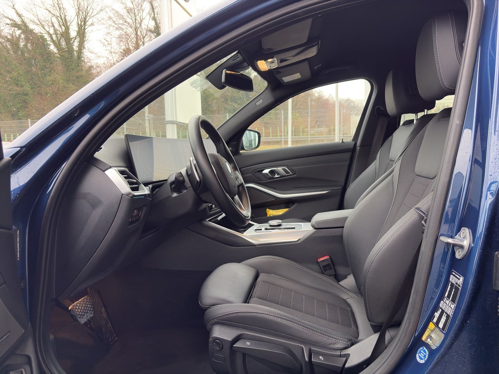 BMW 330e xDrive Touring ACC H&K AHK DrivingAssist SH foto 6
