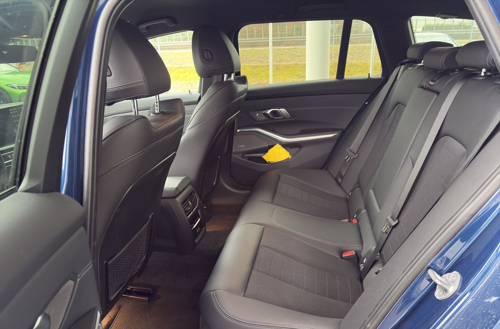 BMW 330e xDrive Touring ACC H&K AHK DrivingAssist SH foto 7