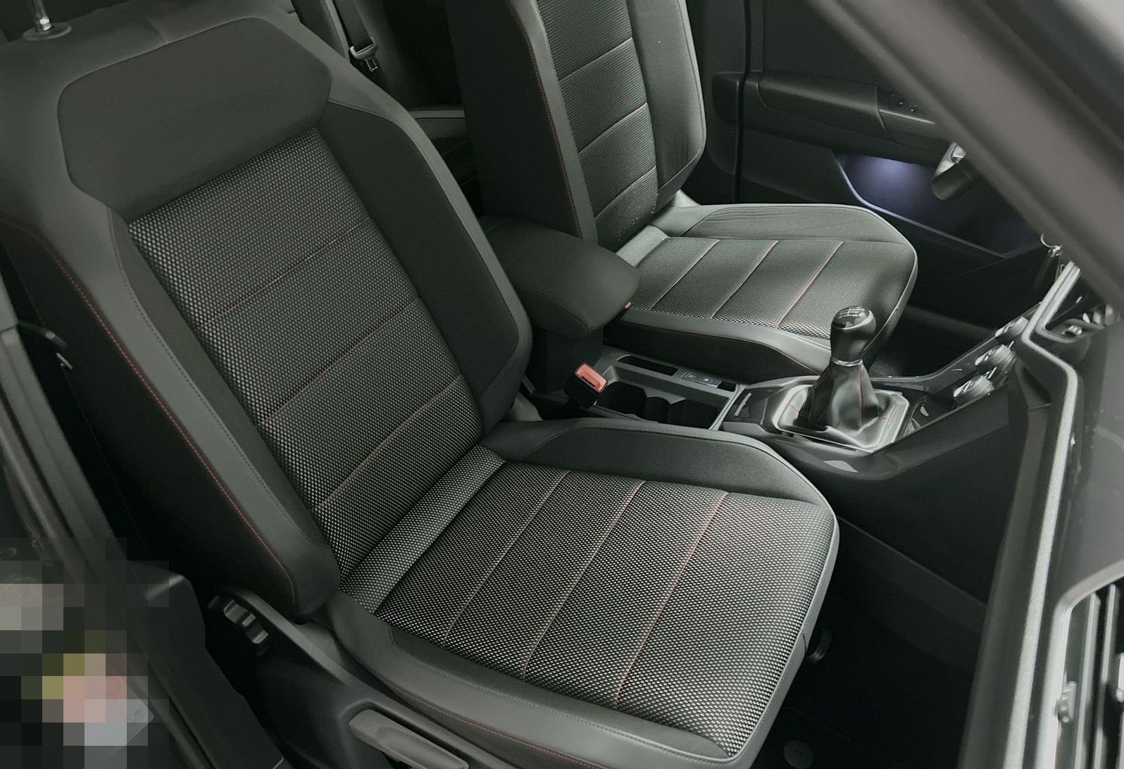 Volkswagen T-Roc 1.5 TSI Sport foto 23
