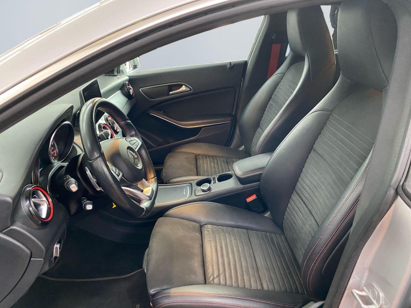 Mercedes-Benz CLA 250 Shooting Brake 4M 7G Sport *LED*DISTRON* foto 9