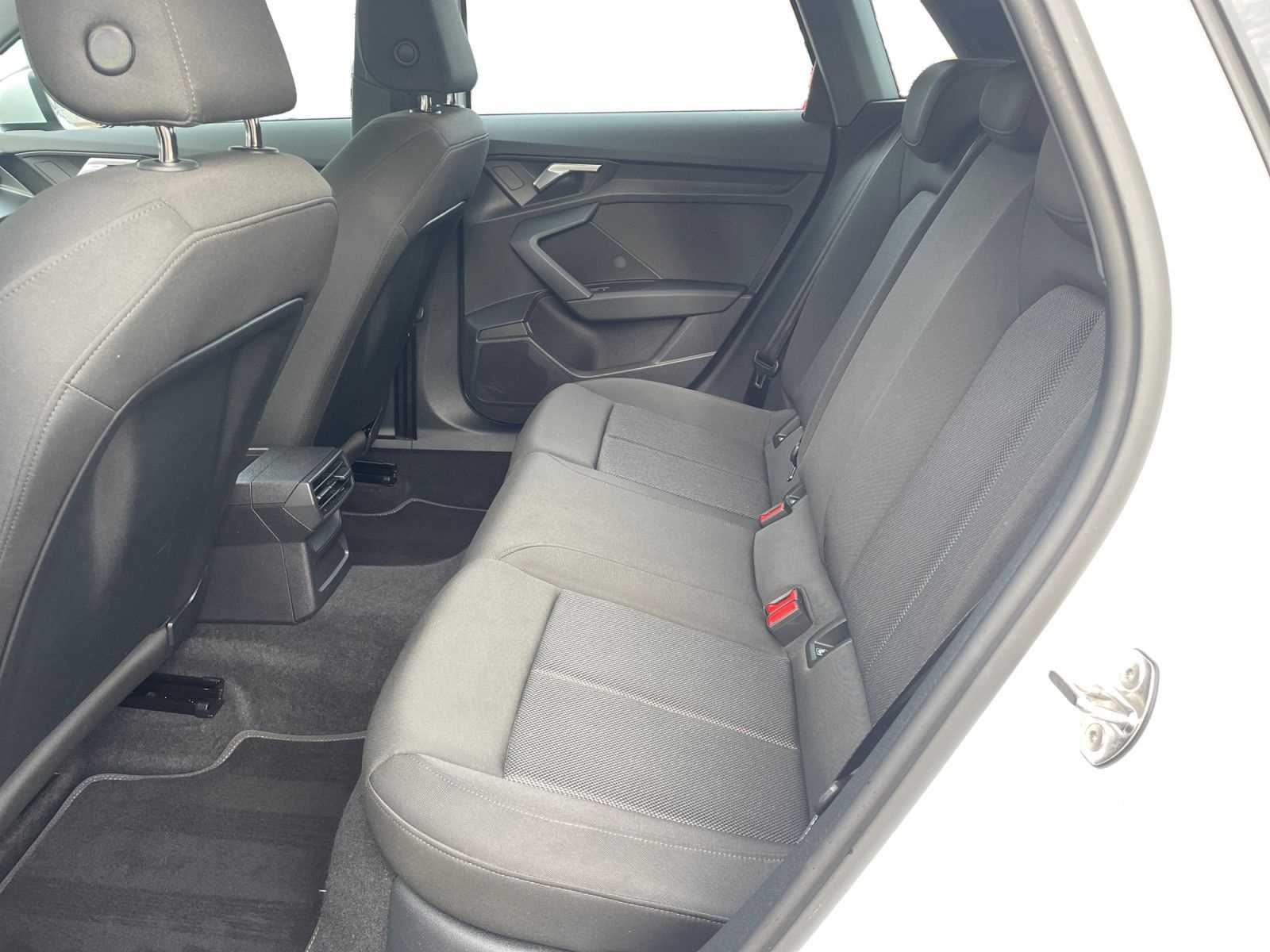 Audi A3 Sportback 40 TFSIe S tronic Navi Einpark Virt foto 11