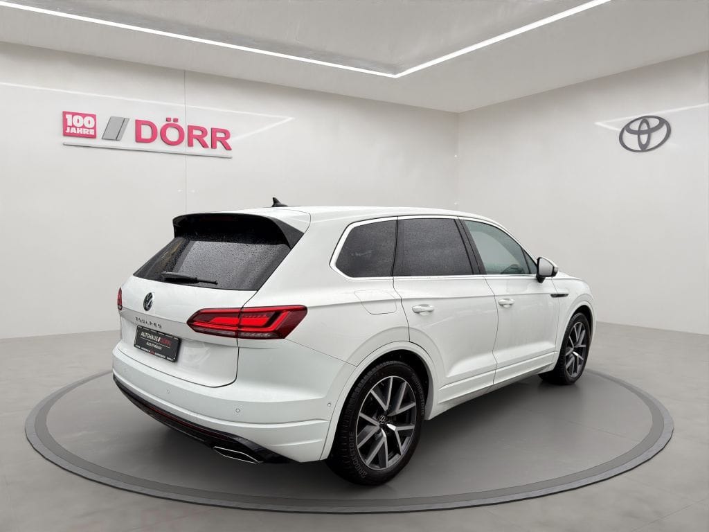 Volkswagen Touareg 3.0 V6 TDI 4Motion DPF Aut. R-Line foto 5