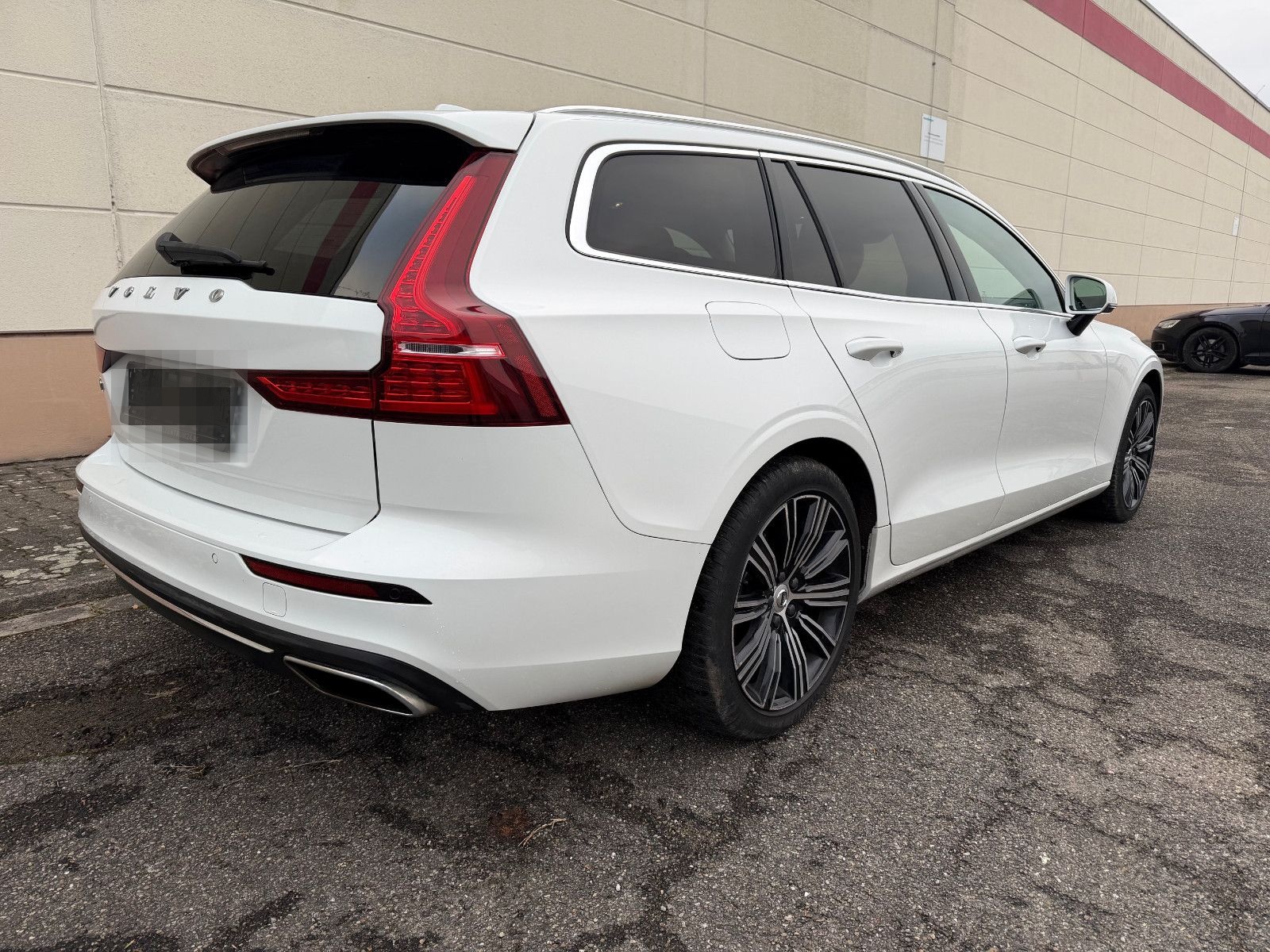 Volvo V60 T5 Inscription - PANO+RADAR+HUD+CAM foto 6