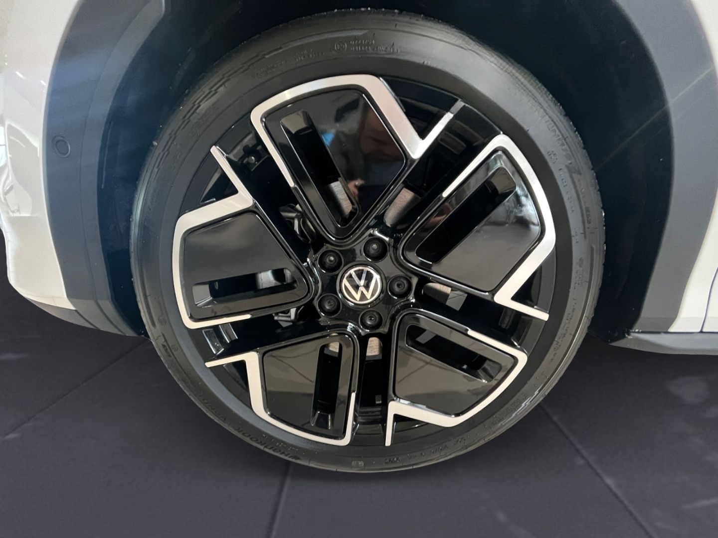 Volkswagen T-Roc R-Line 1.5 eTSI DSG IQ.LIGHT/BLACK STYLE/3 foto 14