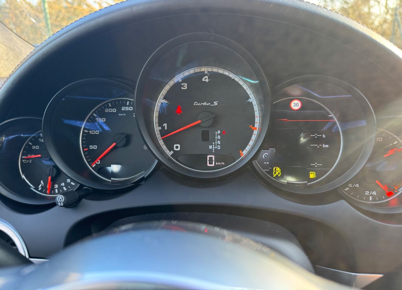 Porsche Cayenne Turbo S Panorama/Carbon Optik /NEUTÜV foto 17