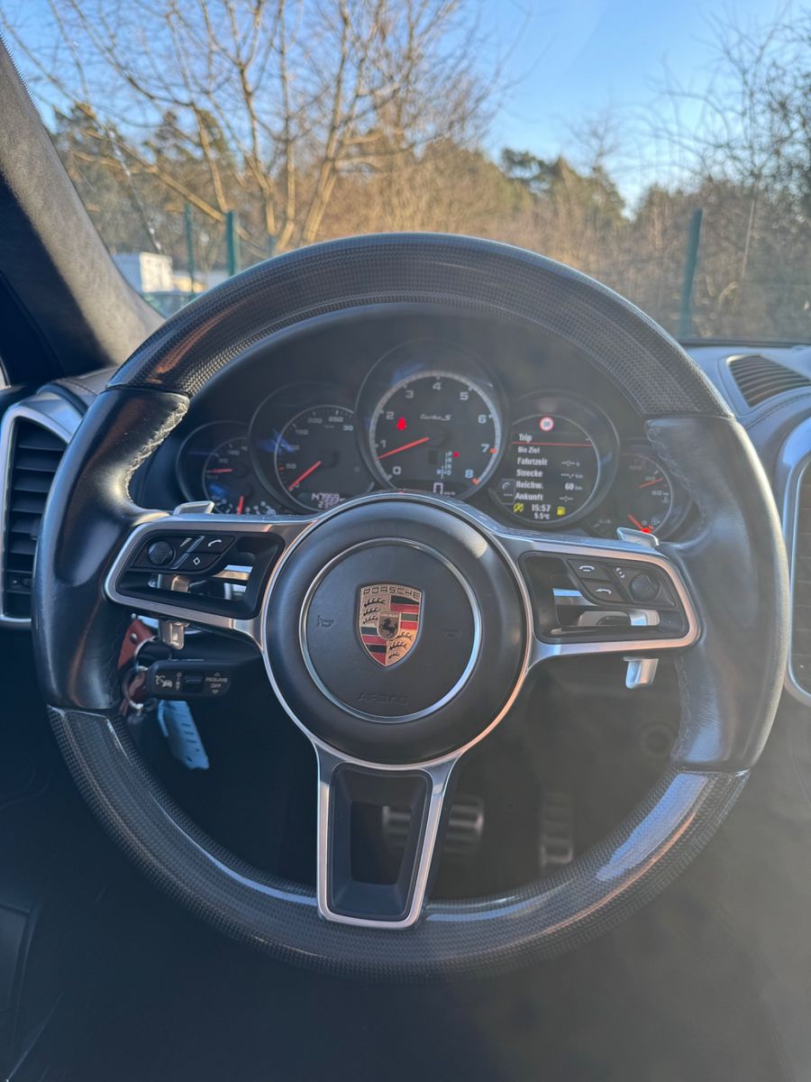 Porsche Cayenne Turbo S Panorama/Carbon Optik /NEUTÜV foto 18