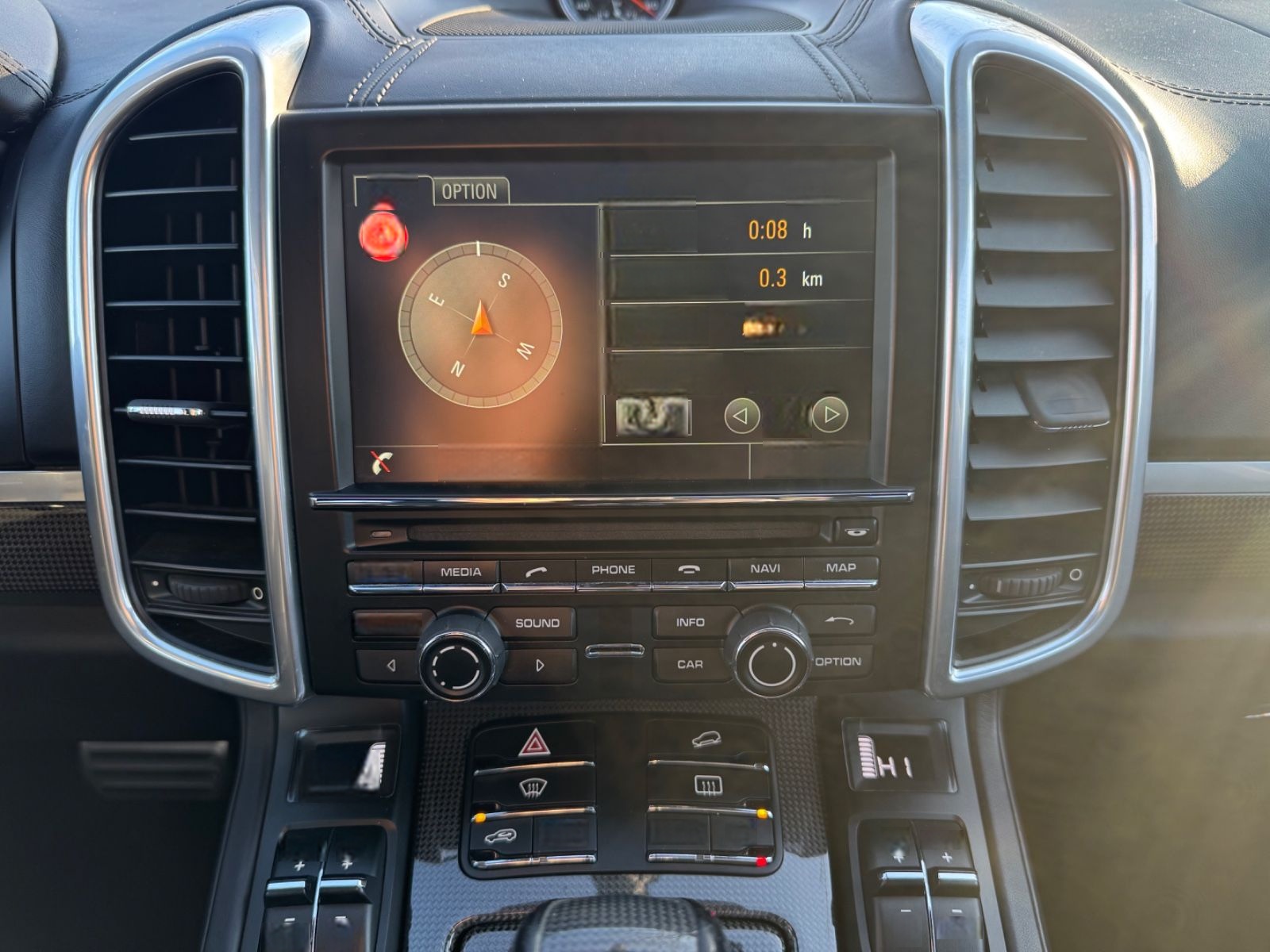 Porsche Cayenne Turbo S Panorama/Carbon Optik /NEUTÜV foto 21