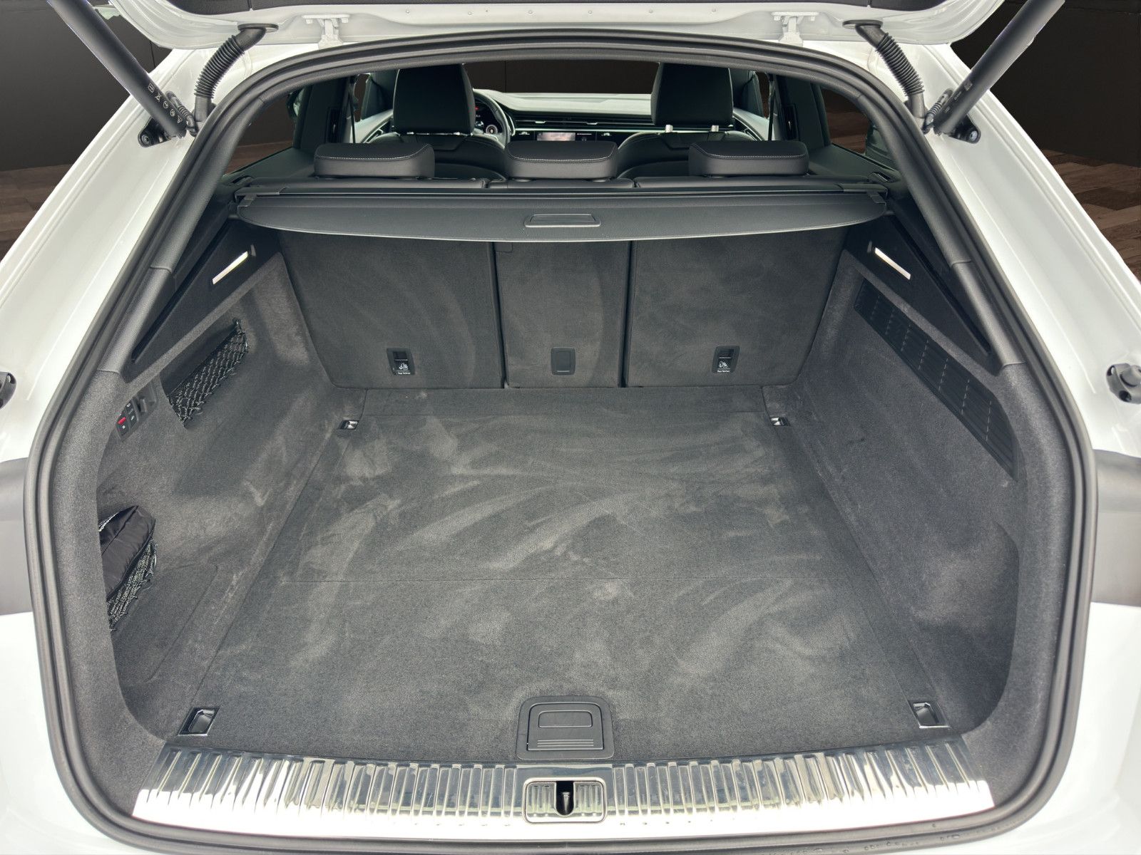 Audi Q8 50 TDI qu. tipt. S LINE COMP+AHZV+AIR+HD+HEAD foto 6