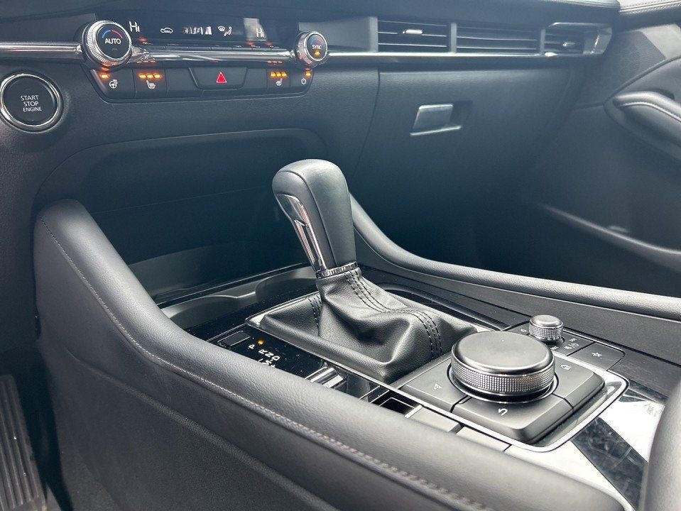 Mazda 3 2.5l "Centre-Line" "DES-P" M Hybrid foto 15