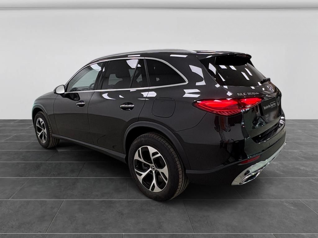 Mercedes-Benz GLC 300 de 4M AVANTGARDE|DISTR|360°|AHK|MEMO|LED foto 4