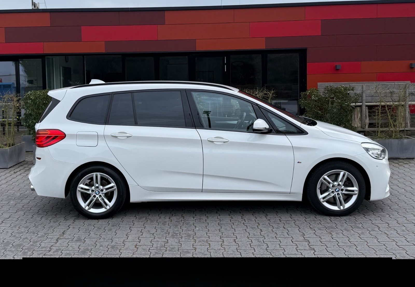 BMW 220d Gran Tourer M-Sport*AHK*Keyless*Lenkrad foto 8