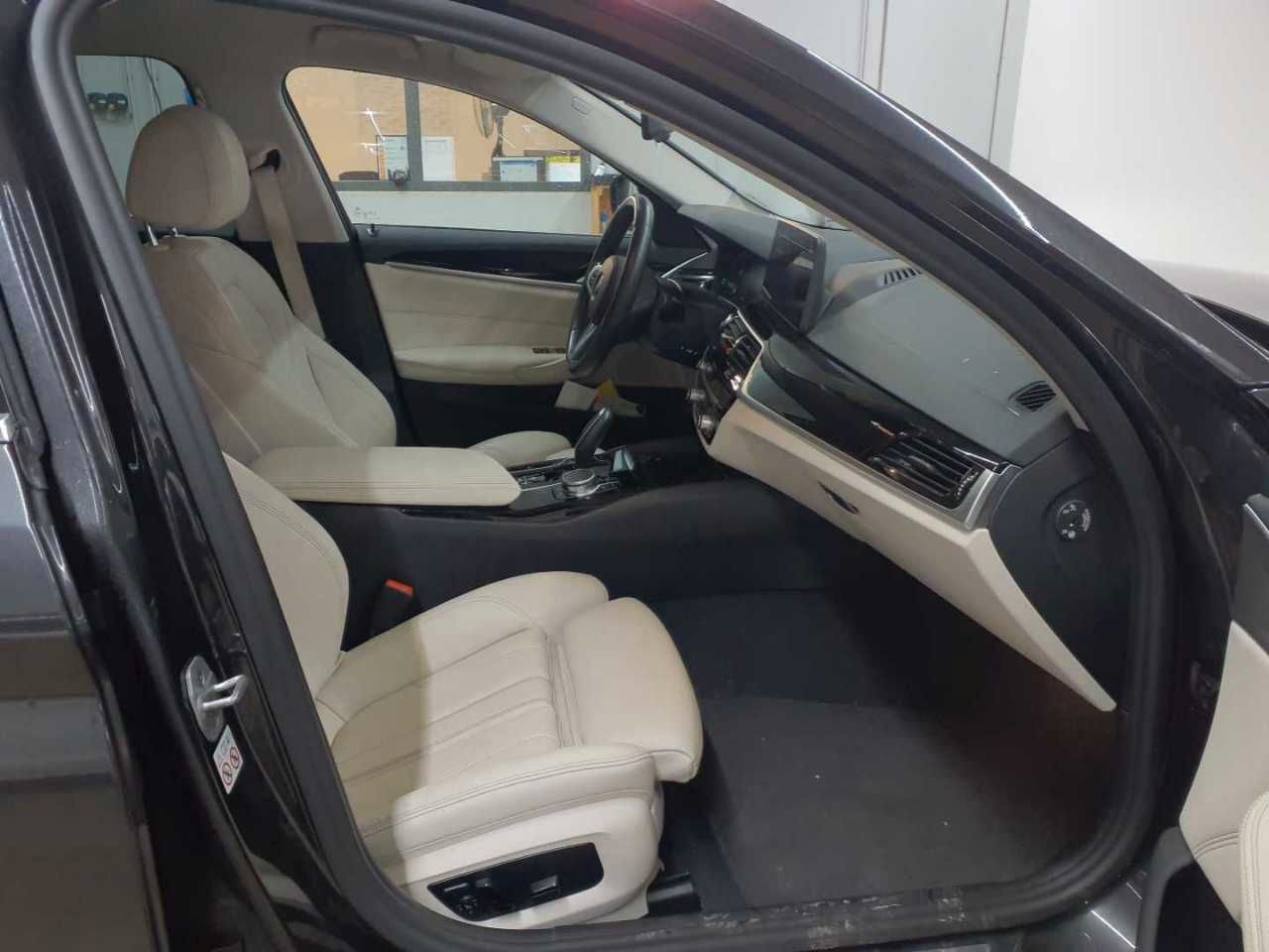 BMW 520i Touring Aut. Navi Sthzg Leder  foto 11