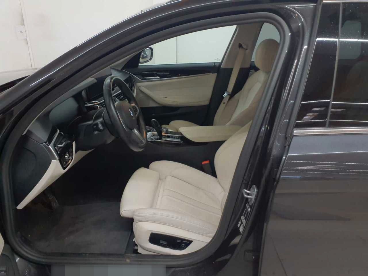 BMW 520i Touring Aut. Navi Sthzg Leder  foto 3