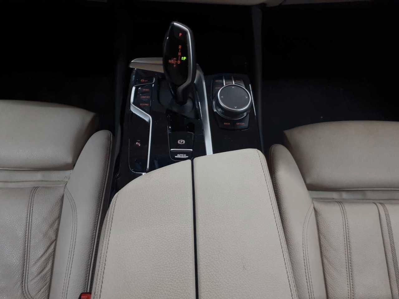 BMW 520i Touring Aut. Navi Sthzg Leder  foto 7