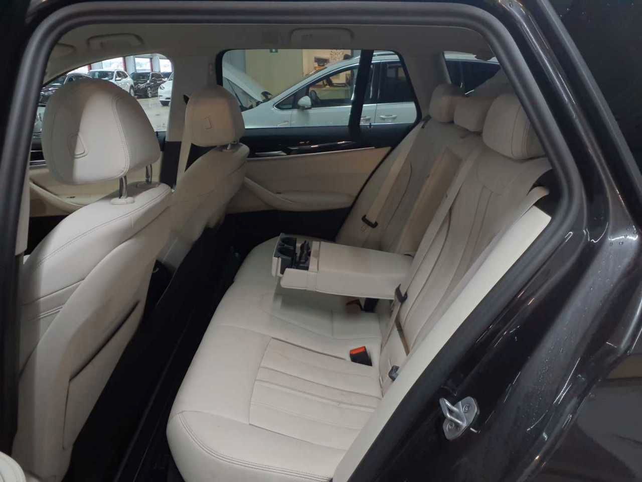 BMW 520i Touring Aut. Navi Sthzg Leder  foto 8