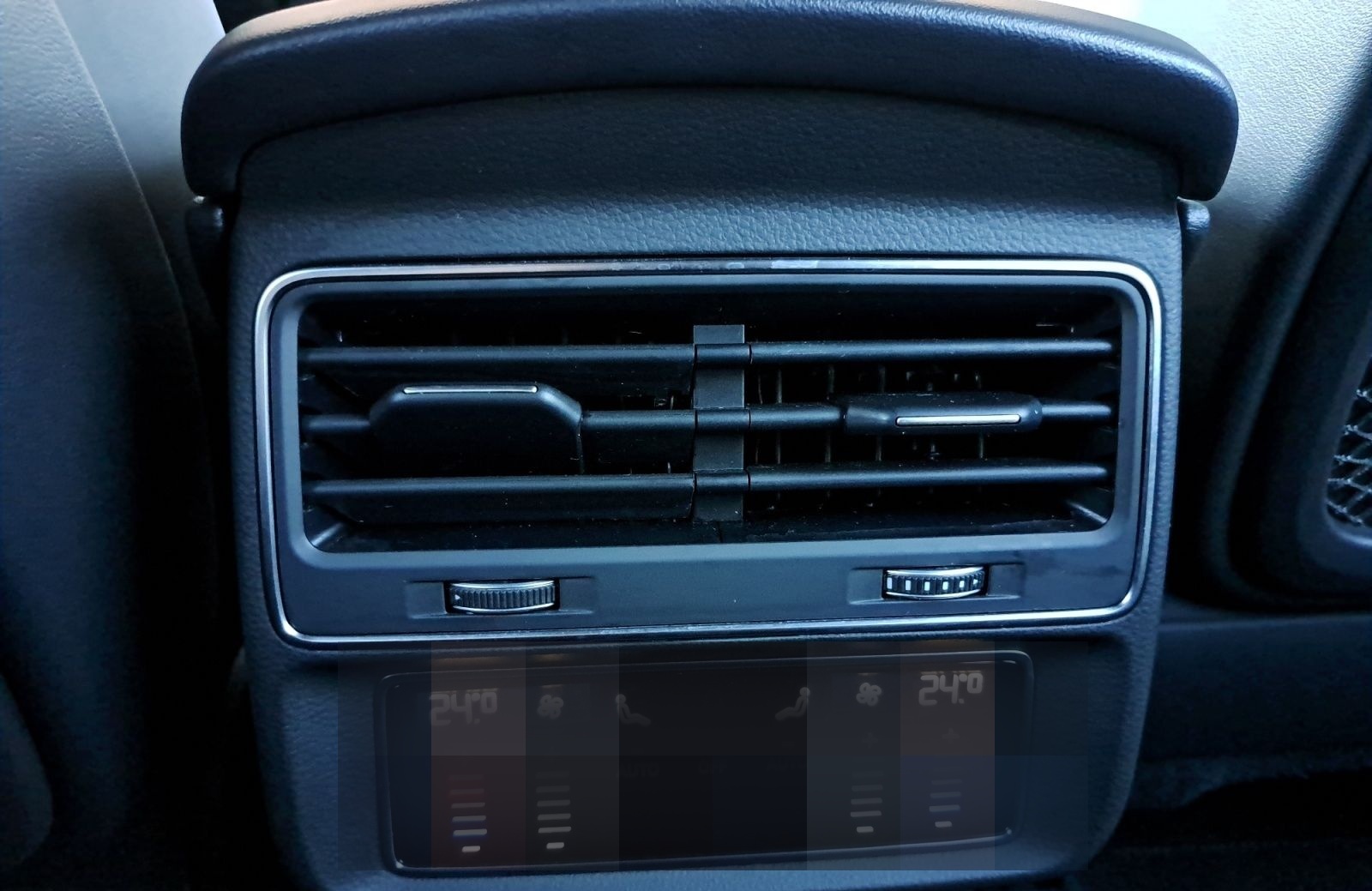 Audi SQ7 comp. plus TFSI quattro tiptr. PANO MATRIX B foto 24