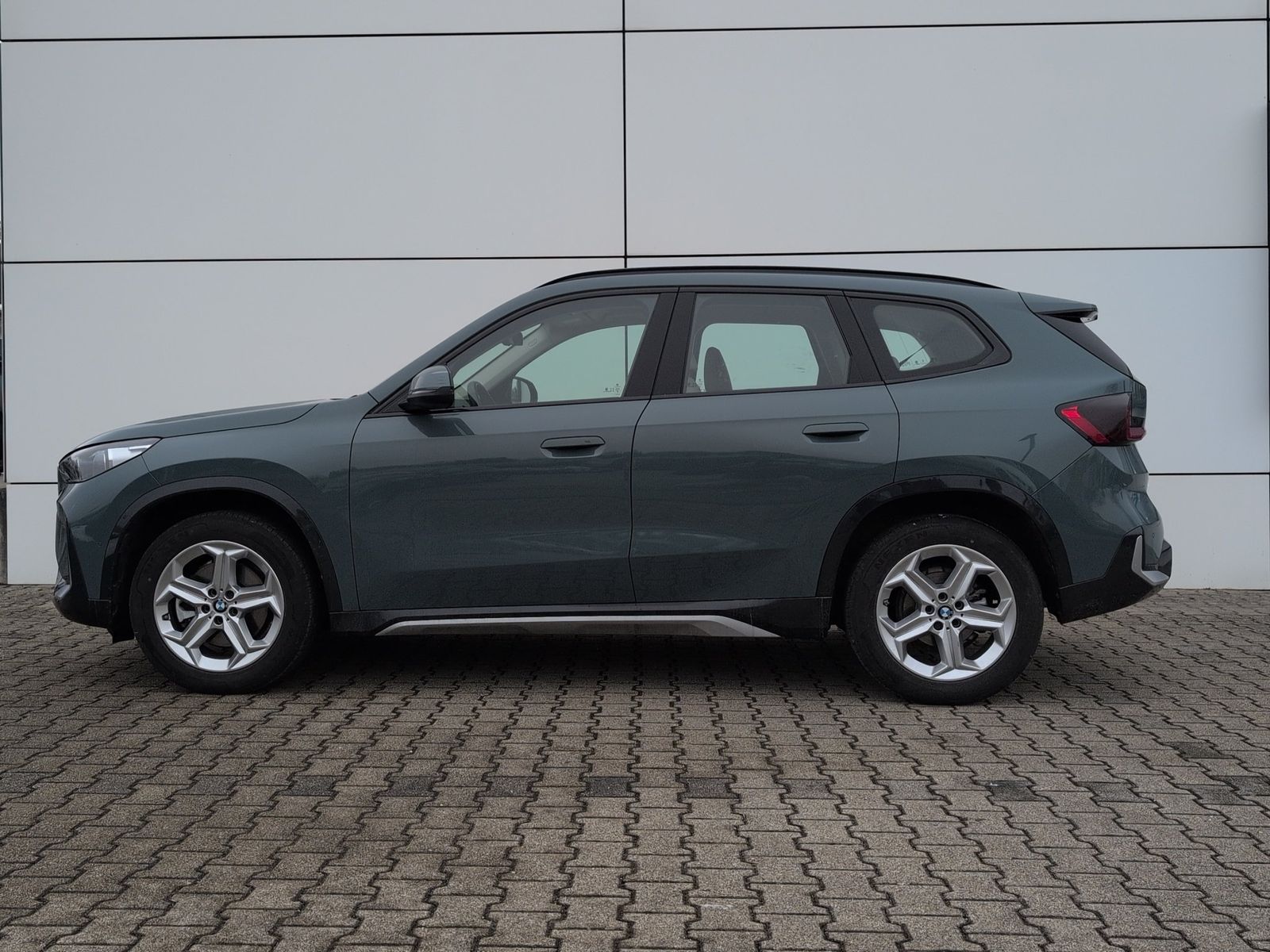 BMW X1 sDrive 20i xLine Leasing-Aktion 477 € o.AZ foto 3