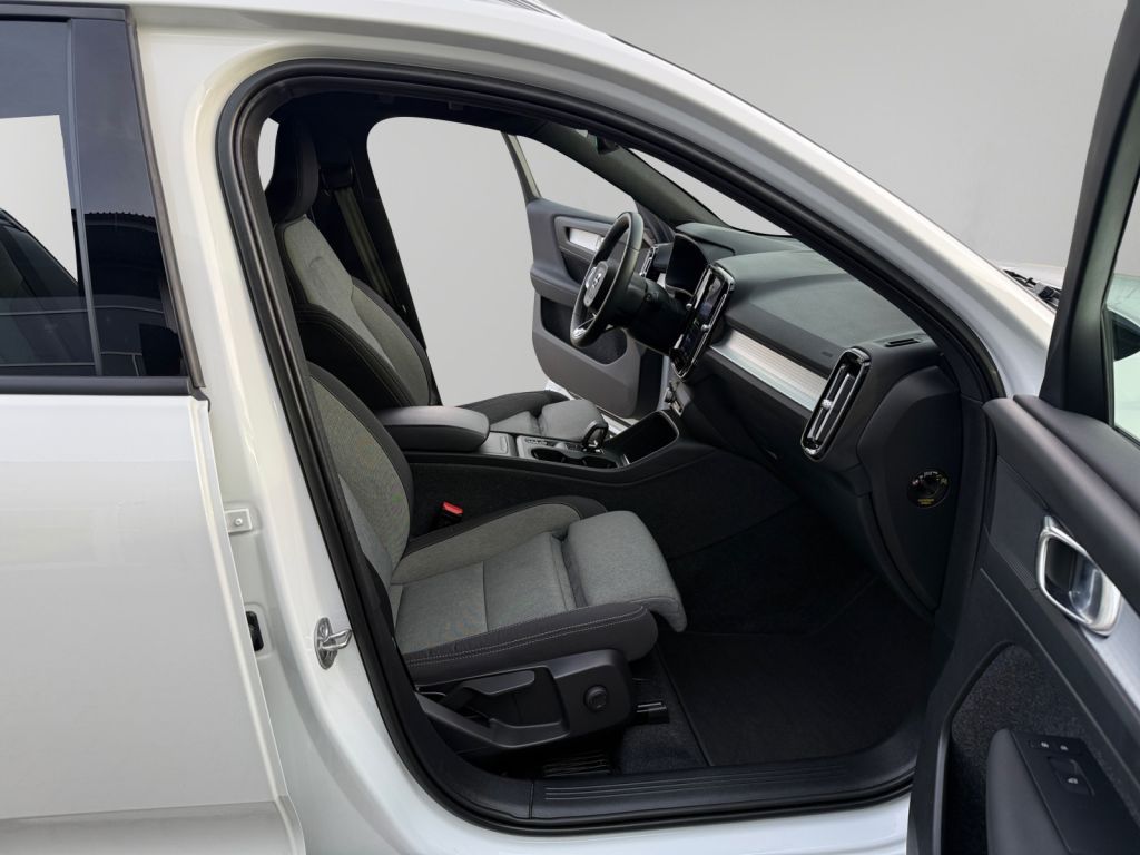 Volvo XC40 B3 B DKG Core Winter-Paket getönte Scheiben foto 15