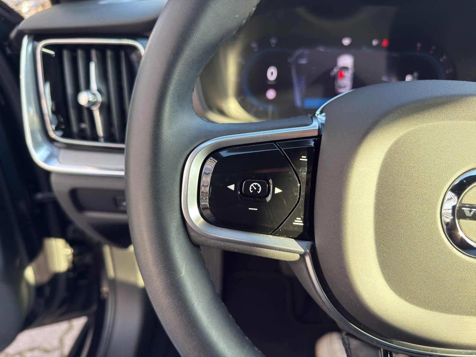 Volvo V60 B3 Plus Dark foto 21