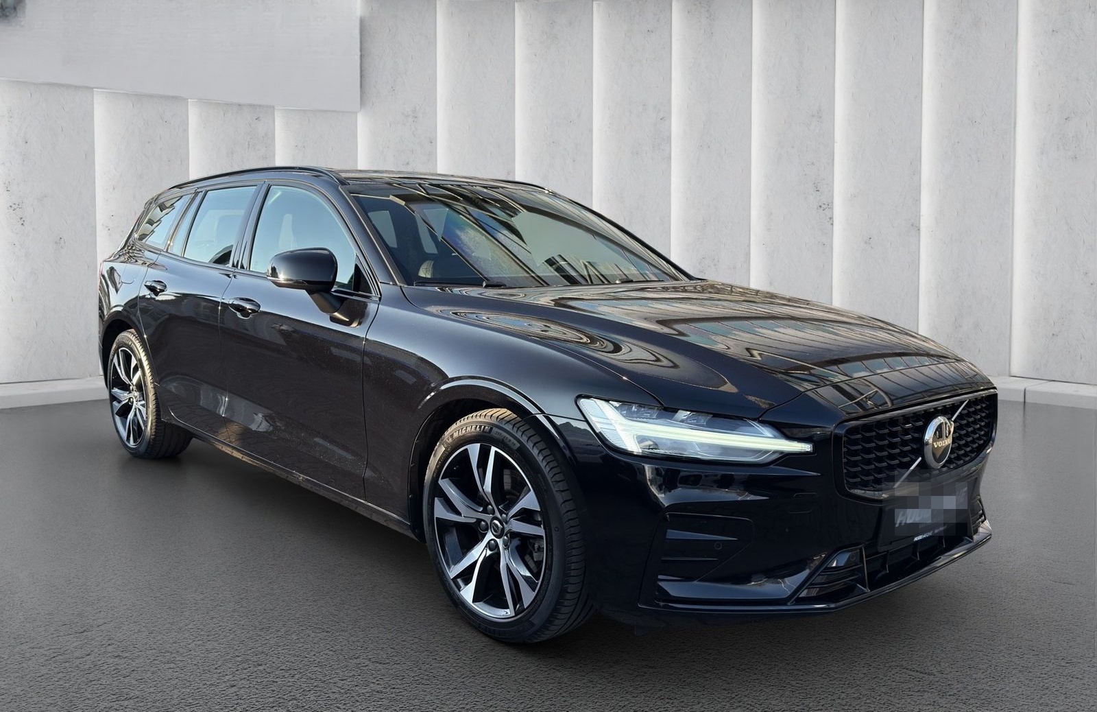 Volvo V60 B3 Plus Dark foto 7