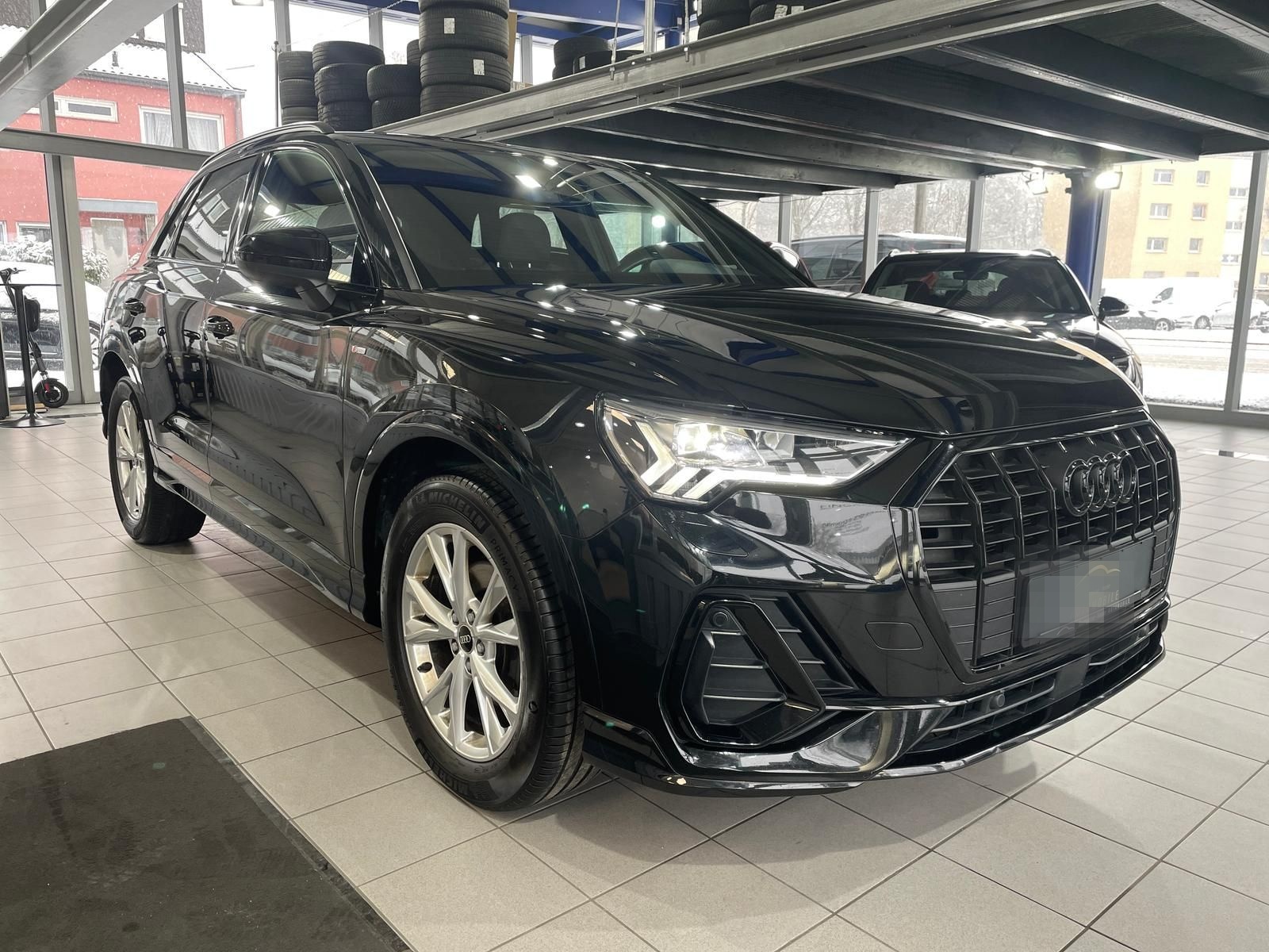 Audi Q3 35TDI S-Tronic 3xS-line MATRIX AHK VIRTUAL foto 3