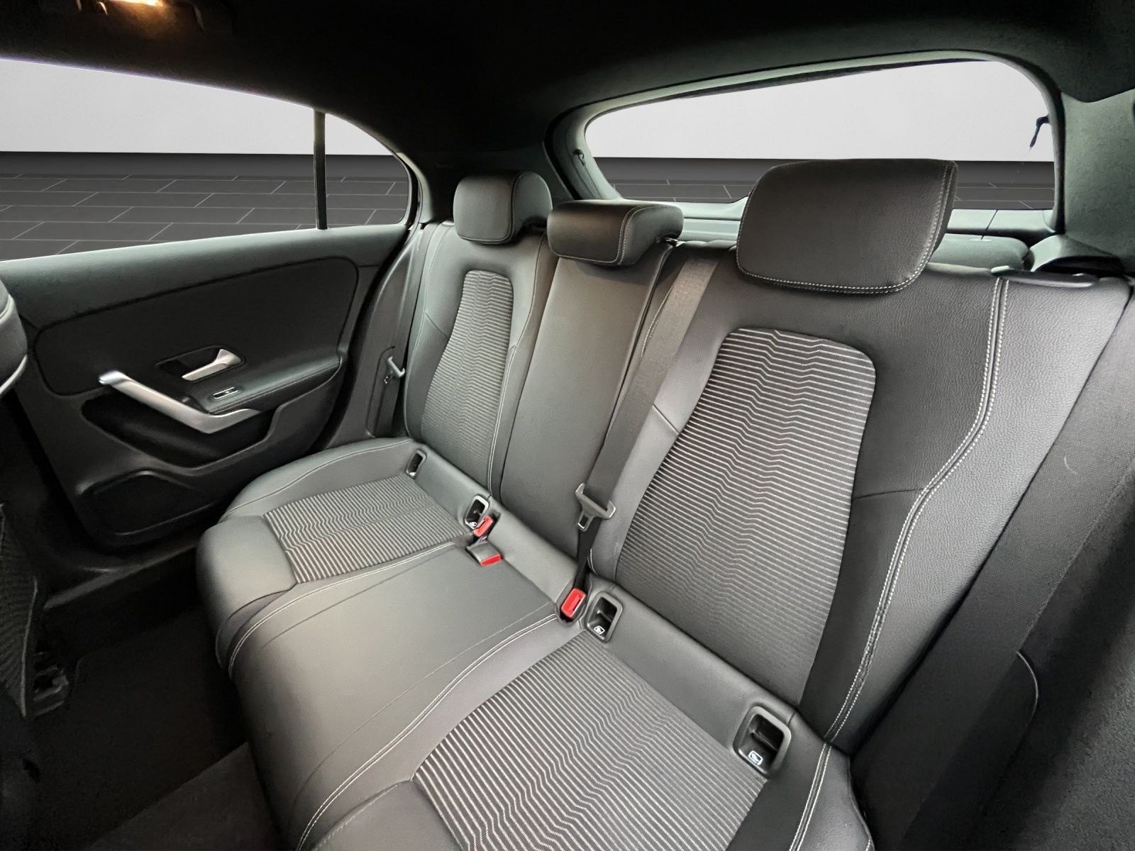 Mercedes-Benz A 180 1.3 DCT Progressive KLIMA LED SHZ DAB foto 14