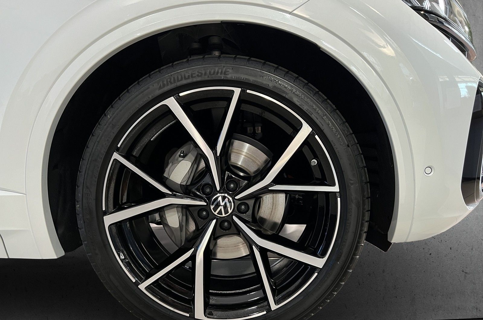 Volkswagen Touareg V6 3.0 TDI 210 kW 4Motion R-Line foto 23
