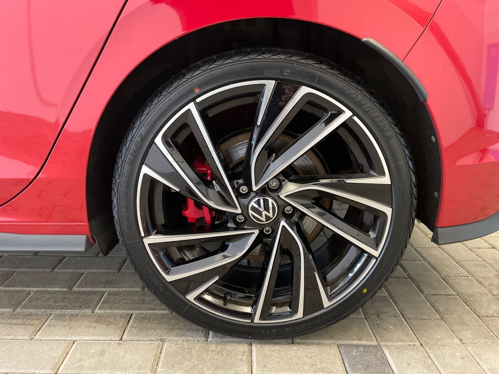 Volkswagen Golf VIII GTI Clubsport TSI DSG *IQ.LIGHT*DCC* foto 4