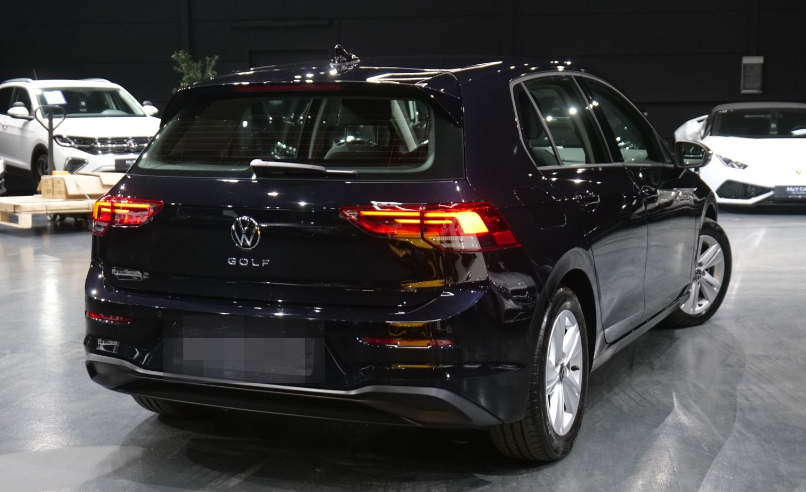 Volkswagen Golf VIII Lim. Life *LED*AHK*ACC*Lane-Assist* foto 2
