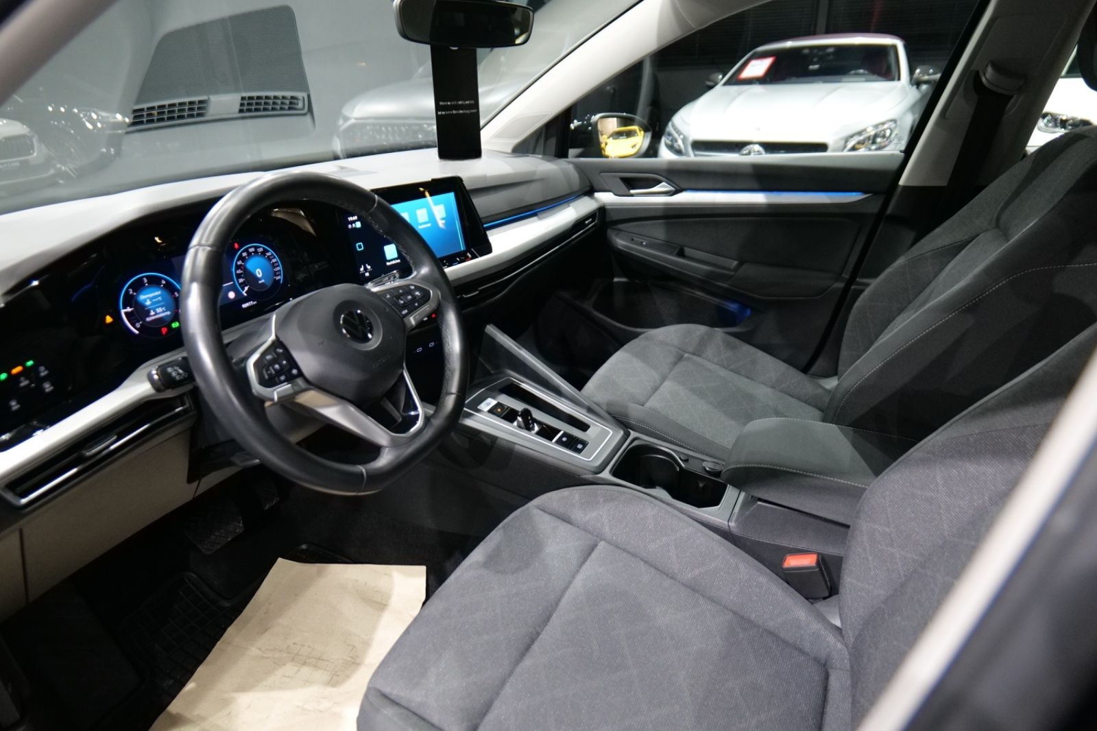 Volkswagen Golf VIII Lim. Life *LED*AHK*ACC*Lane-Assist* foto 11