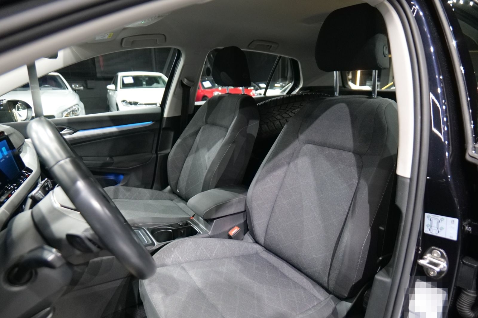 Volkswagen Golf VIII Lim. Life *LED*AHK*ACC*Lane-Assist* foto 12