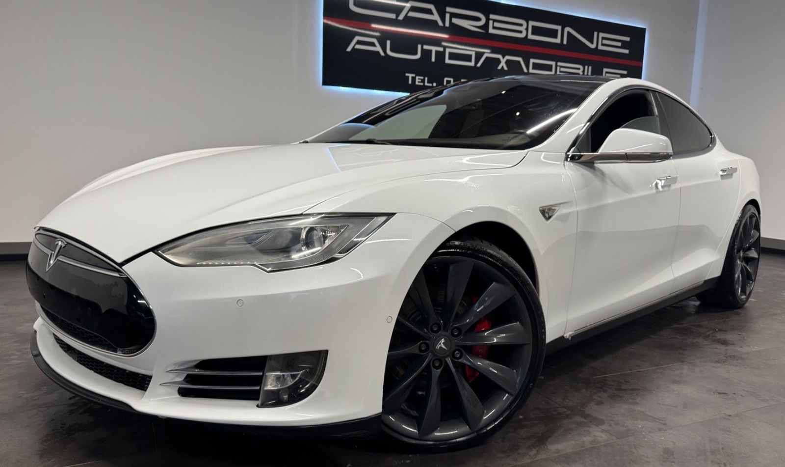 Tesla Model S P85D**Free-Charger**