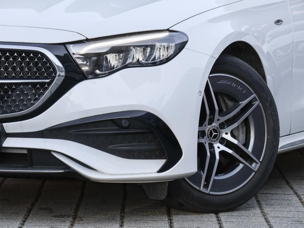 Mercedes-Benz E 300 de T AMG-Sport/Pano/Super/AHK/360/Distr/19 foto 6