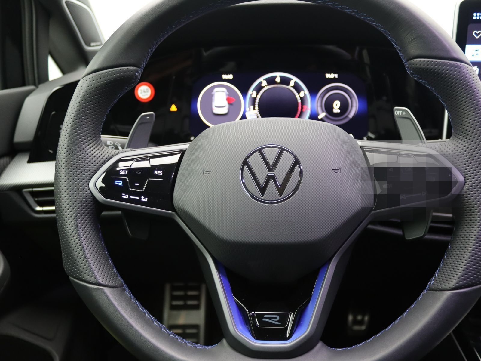 Volkswagen Golf R 2.0 TSI 4M DSG / BlackStyle, Matrix, Pano foto 13