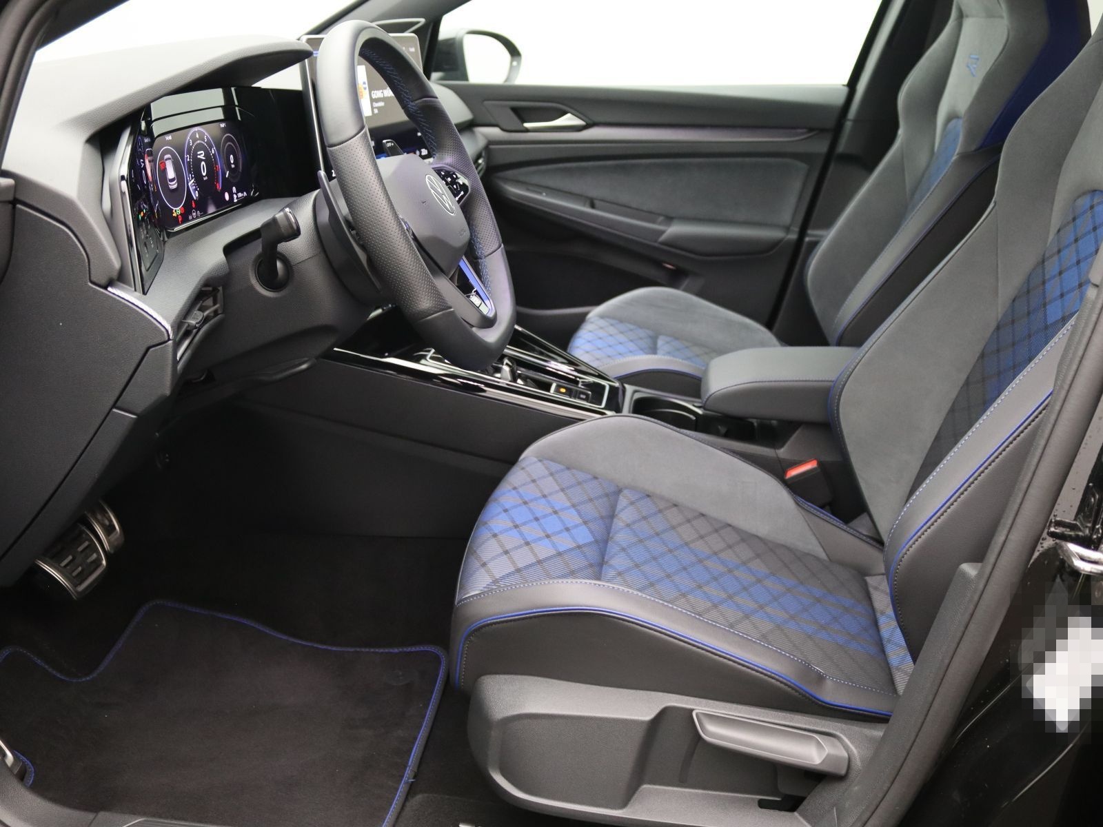 Volkswagen Golf R 2.0 TSI 4M DSG / BlackStyle, Matrix, Pano foto 17