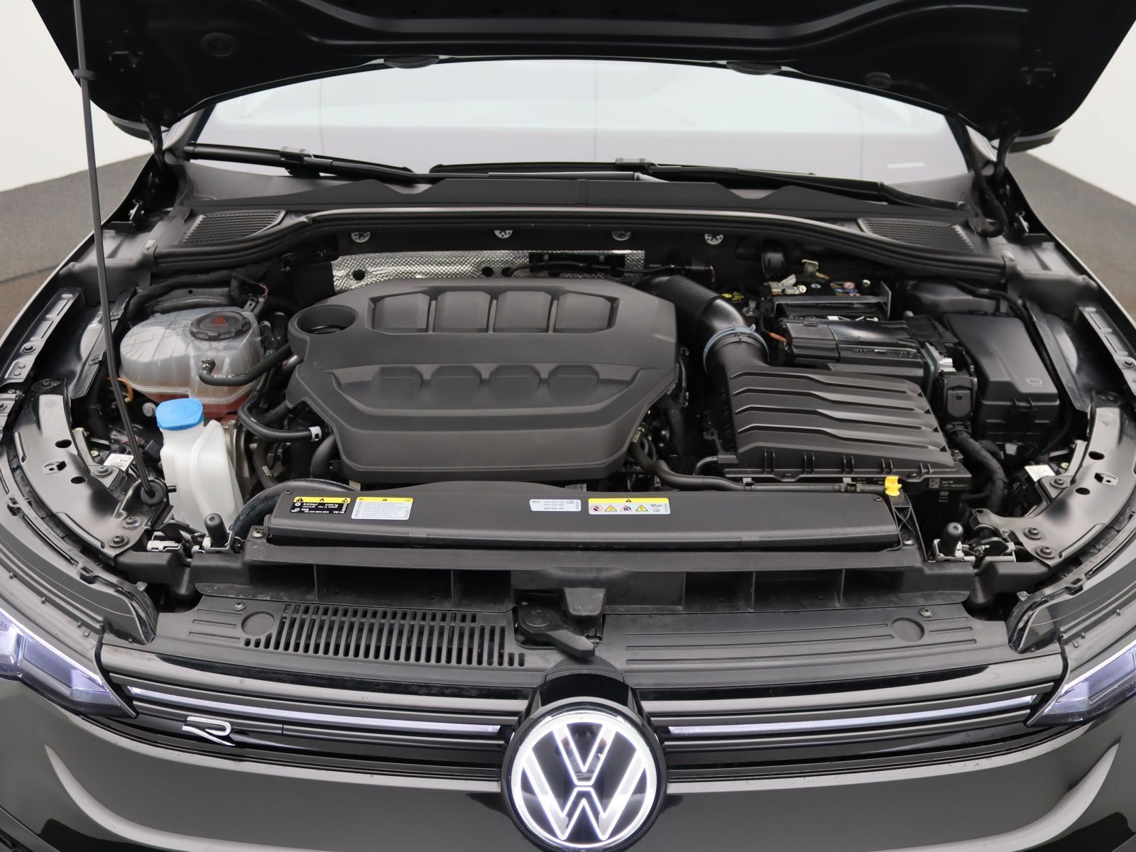 Volkswagen Golf R 2.0 TSI 4M DSG / BlackStyle, Matrix, Pano foto 19
