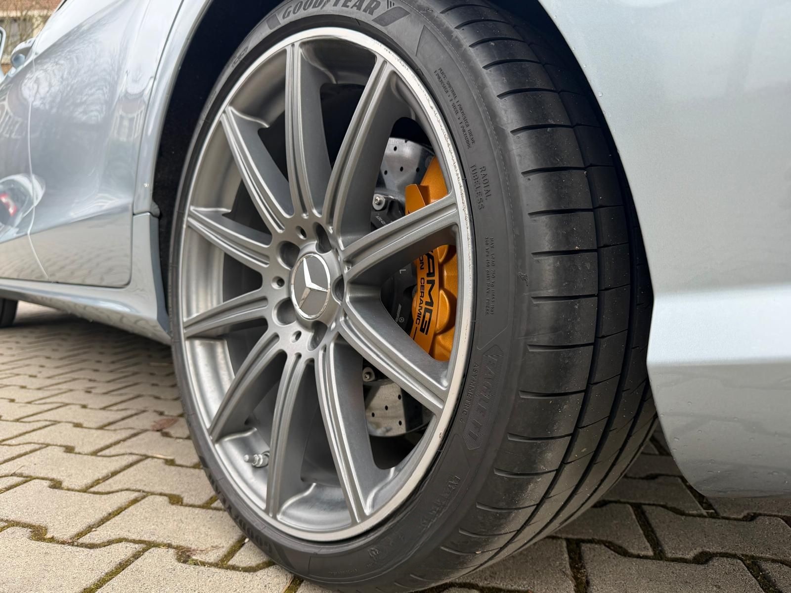 Mercedes-Benz CLS 63S AMG **61200Km**Deutsches Auto**Ceramic** foto 11