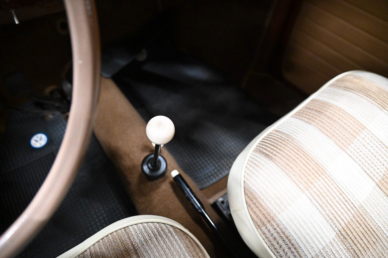 Volkswagen Käfer "Brezel" *WINKER*RHEUMAKLAPPE*GASROLLE* foto 10