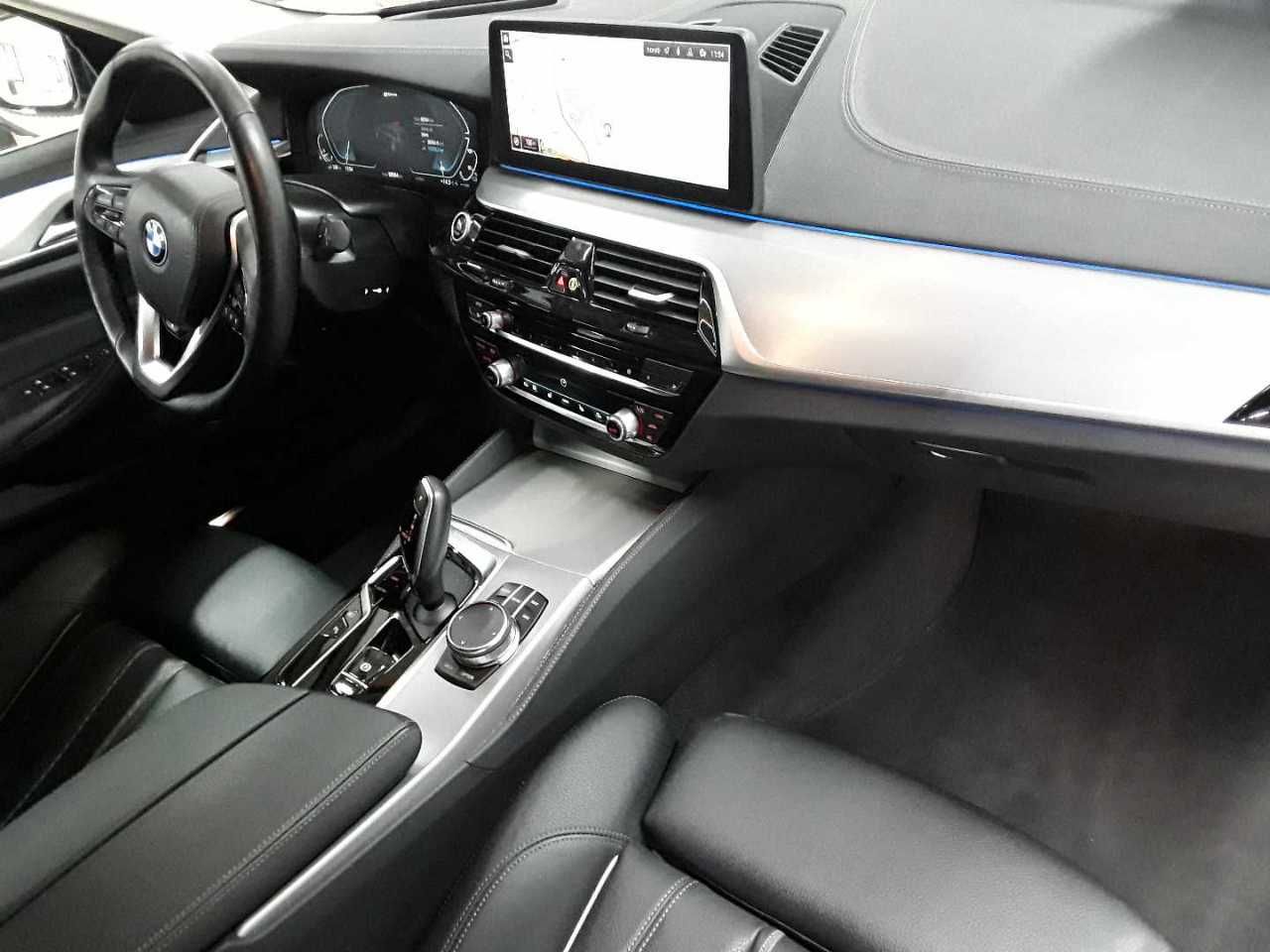 BMW 530e Touring Aut. Luxury Line Leder HuD foto 13
