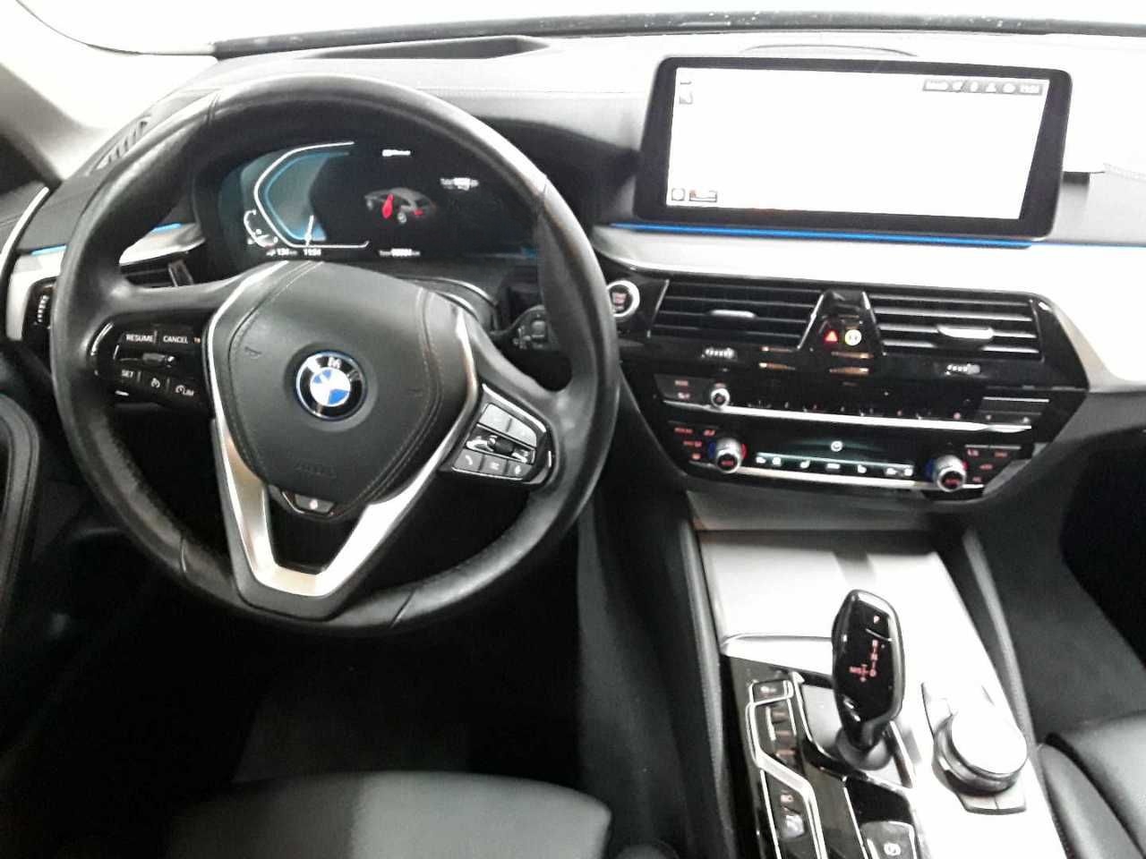 BMW 530e Touring Aut. Luxury Line Leder HuD foto 8